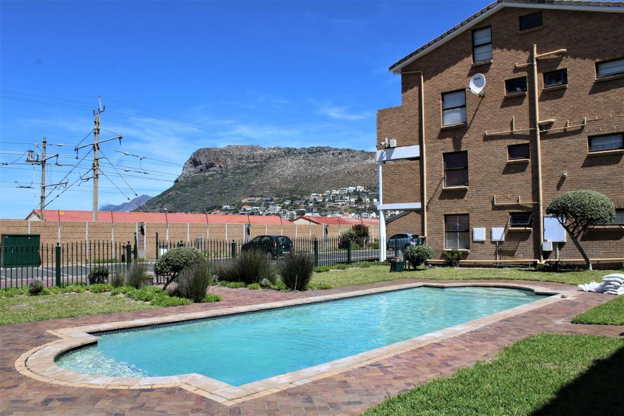 South Peninsula Apartment *